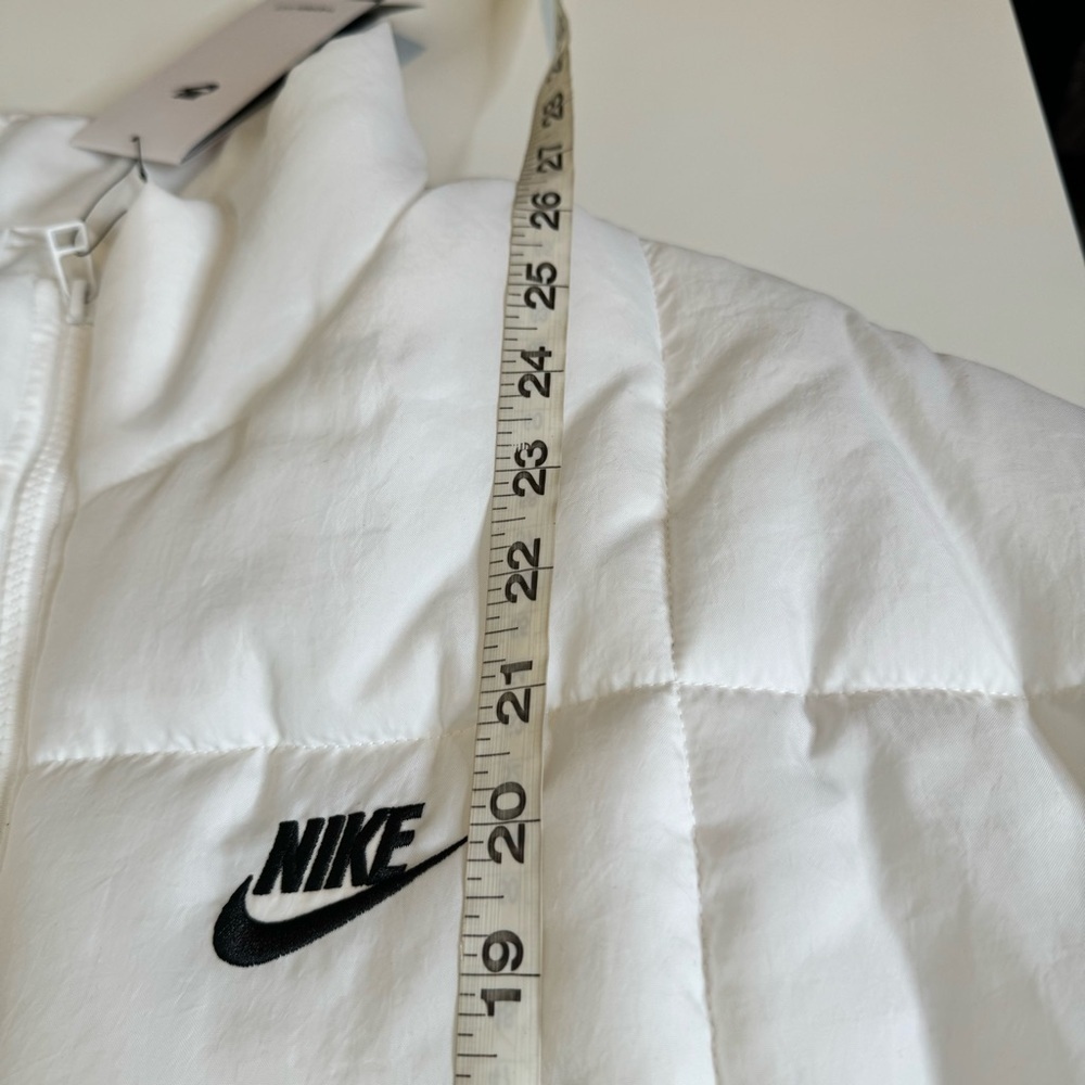 Nike Sportswear Classic Water Repellent Therma-FIT Loose Puffer Vest - Picture 14 of 16